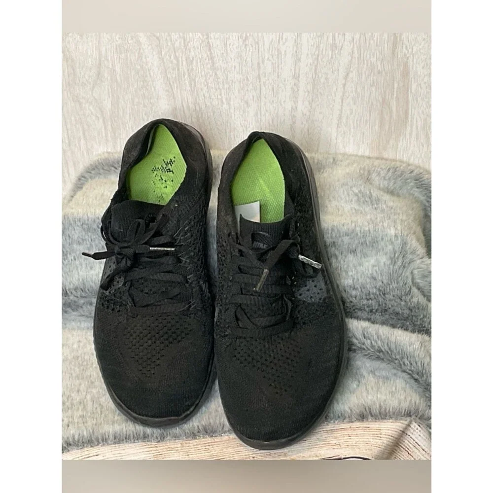 Nike Women’s Black Free RN Flyknit Shoes Size 8.5